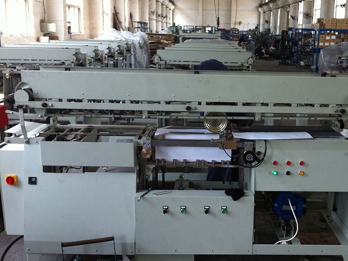 Automatic High Speed Wet Glue Metal Tins Cans Labeling Machine